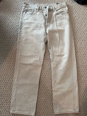 Goldsign Straight Leg Jeans in Light grey